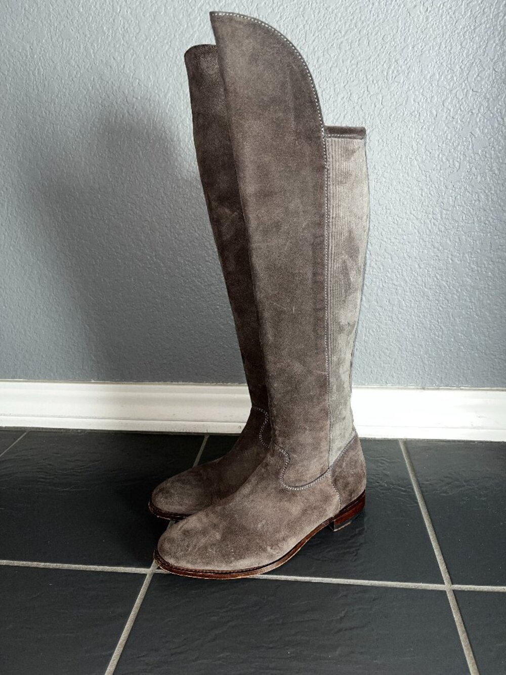 ARIAT two 24 Burela Gray Suede Tall Over the Knee Boots.- Made in Spain EUC - 9